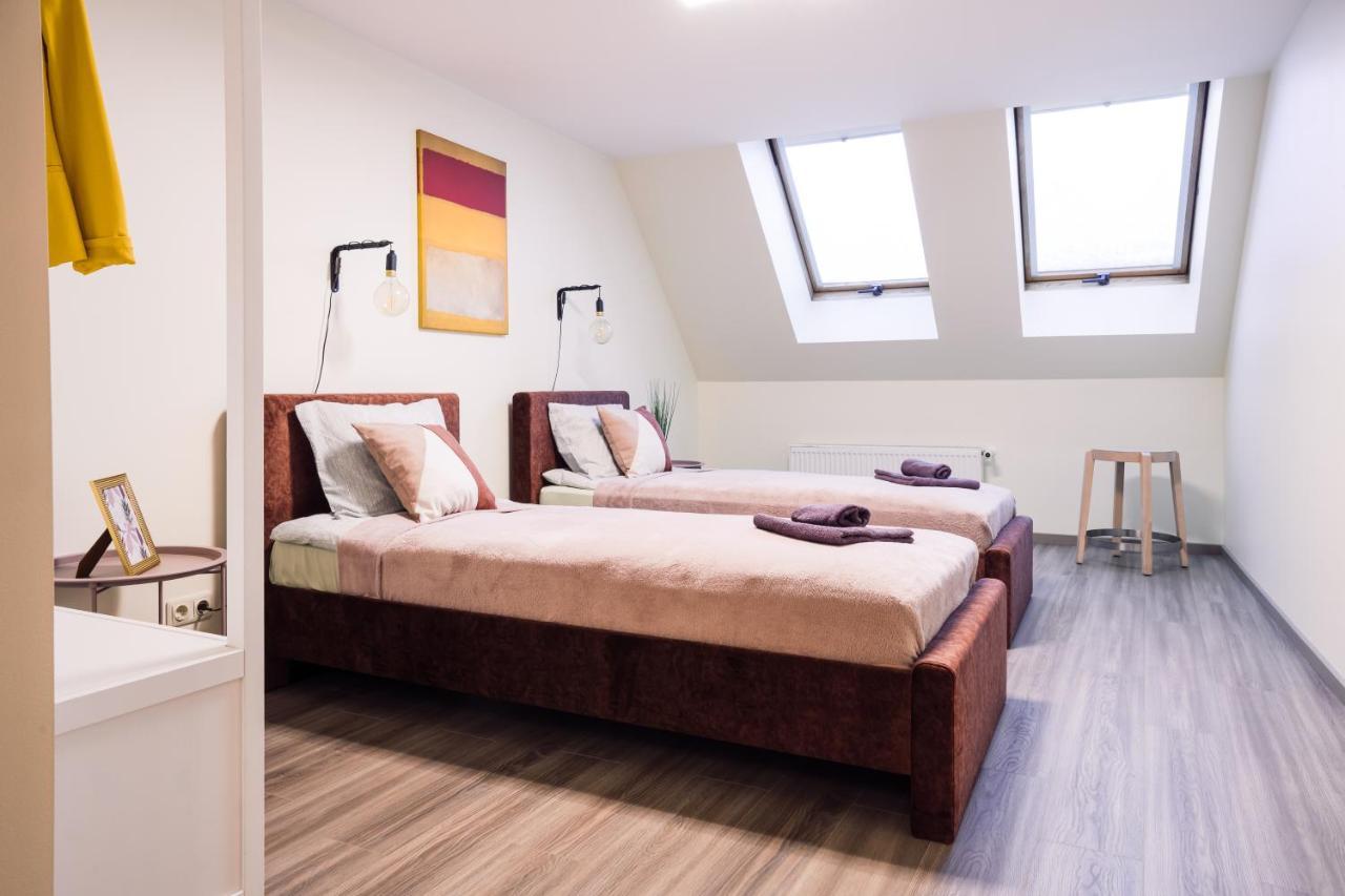 Rothko Apartment/8 Guests/4Bedrooms/Riga Old Town Zewnętrze zdjęcie