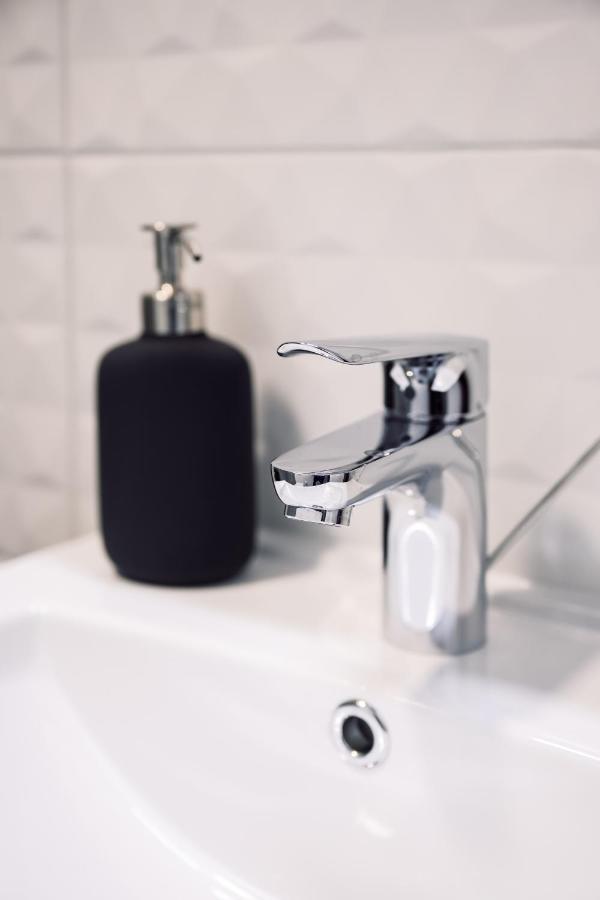 Rothko Apartment/8 Guests/4Bedrooms/Riga Old Town Zewnętrze zdjęcie
