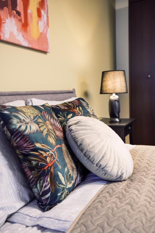 Rothko Apartment/8 Guests/4Bedrooms/Riga Old Town Zewnętrze zdjęcie
