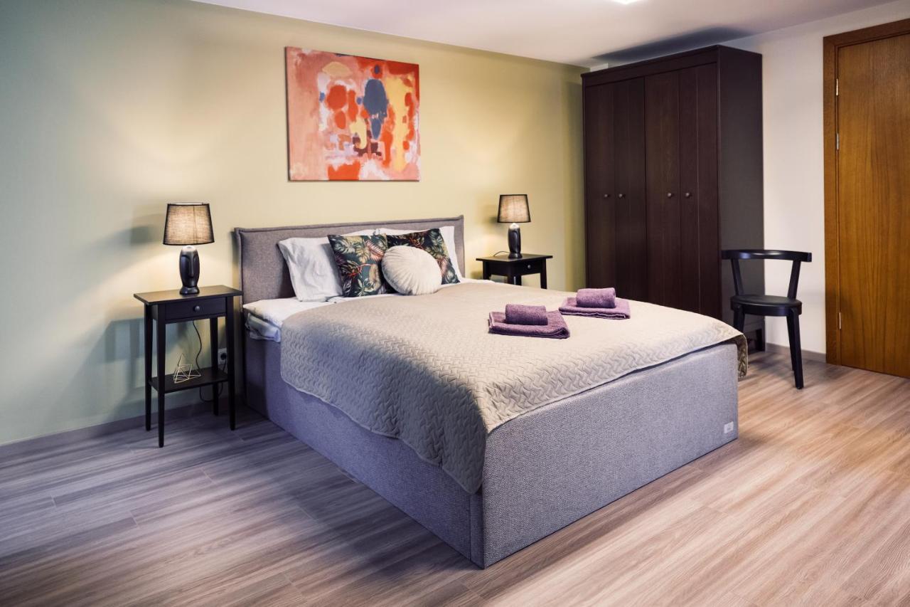 Rothko Apartment/8 Guests/4Bedrooms/Riga Old Town Zewnętrze zdjęcie
